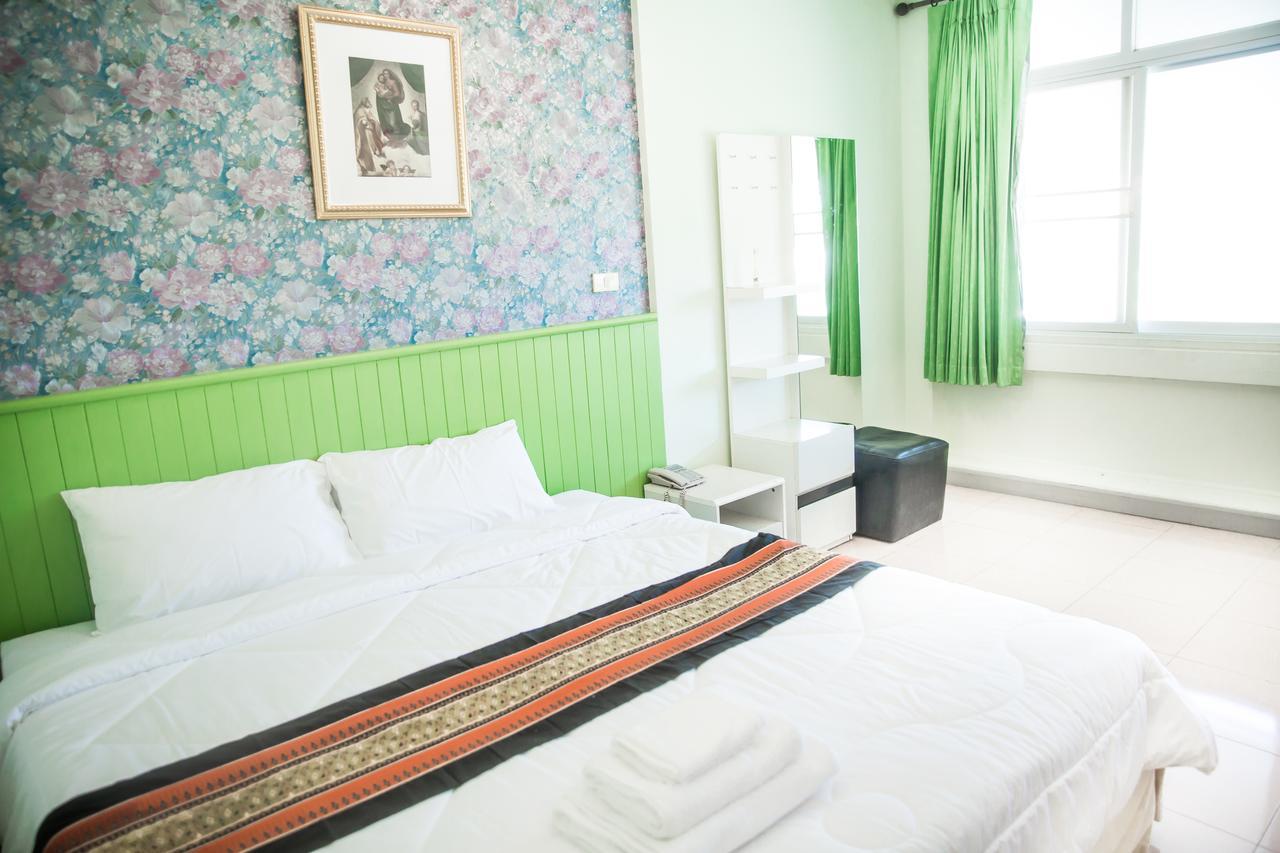 Nine Inn @ Town Phuket Exterior foto